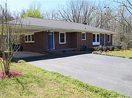 311 Rhyne Cir, Gastonia, Nc 28054 3 Beds 1 Bath 1,330 Sqft in Gastonia, NC