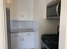 314 Dahlia Ave, Imperial Beach, Ca 91932 2 Beds 1 Bath 812 Sqft in Imperial Beach, CA (Photo 5 of 8)