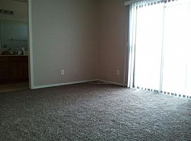 8221 N 111th Ln, Peoria, Az 85345 in Peoria, AZ (Photo 4 of 7)