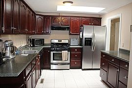 4 Bd  2 Ba  1,879 Sqft in Bellingham, MA (Photo 4 of 12)