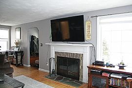 4 Bd  1.5 Ba  1,600 Sqft in South Hadley, MA (Photo 5 of 9)