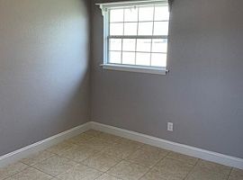 Comfortable 3 Bedroom Home in Odessa, TX (Photo 7 of 11)