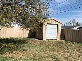 Comfortable 3 Bedroom Home in Odessa, TX (Photo 9 of 11)