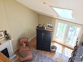 4 Bd  2.5 Ba  2,357 Sqft in Wellesley, MA (Photo 5 of 11)