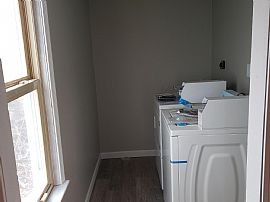 4 Bd   2 Ba   1,600 Sqft in Worcester, MA (Photo 6 of 10)