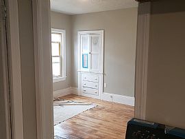 4 Bd   2 Ba   1,600 Sqft in Worcester, MA (Photo 7 of 10)