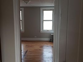 4 Bd   2 Ba   1,600 Sqft in Worcester, MA (Photo 8 of 10)