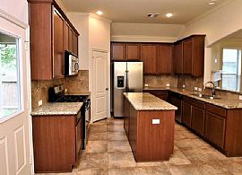 3 Bedroom in Magnolia, TX (Photo 3 of 6)