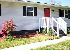 3 Bedroom in Knoxville, TN (Photo 5 of 6)