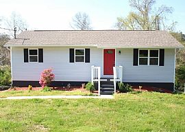 3 Bedroom in Knoxville, TN (Photo 6 of 6)