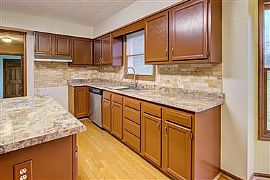 Beautiful Home in Upscale Neighborhood, Lakota Schools in Liberty Township, OH (Photo 7 of 11)