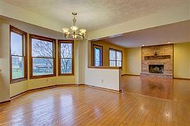 Beautiful Home in Upscale Neighborhood, Lakota Schools in Liberty Township, OH (Photo 9 of 11)