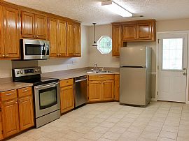 3086 Deatsville Hwy, Deatsville, Al 36022 in Deatsville, AL (Photo 2 of 10)