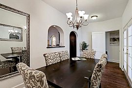 Charming Bungalow  in Houston, TX (Photo 6 of 12)