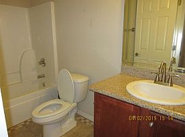 10715 Hunters Ct E, Mobile, Al 36695 in Mobile, AL (Photo 4 of 5)