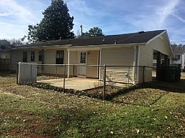 3519 Conger Rd Sw, Huntsville, Al 35805 in Huntsville, AL (Photo 7 of 9)