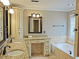 3200 Masters Dr Se, Owens Cross Roads, Al 35763 in Owens Cross Roads, AL (Photo 4 of 5)