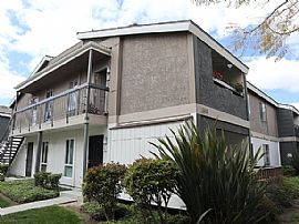 $1,550/mo1 Bd1 Ba621 Sqft 2841 S Fairview Street C # C, Santa A in Santa Ana, CA