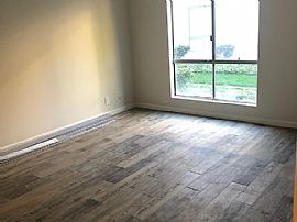 $1,550/mo1 Bd1 Ba621 Sqft 2841 S Fairview Street C # C, Santa A in Santa Ana, CA (Photo 3 of 12)