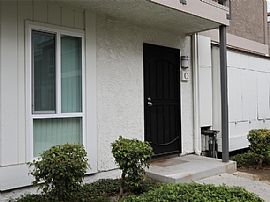 $1,550/mo1 Bd1 Ba621 Sqft 2841 S Fairview Street C # C, Santa A in Santa Ana, CA (Photo 4 of 12)