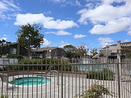 $1,550/mo1 Bd1 Ba621 Sqft 2841 S Fairview Street C # C, Santa A in Santa Ana, CA (Photo 6 of 12)