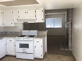 Beautifully Remodeled Upstairs Apartment in Ridgecrest, CA