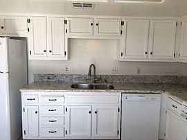 Beautifully Remodeled Upstairs Apartment in Ridgecrest, CA (Photo 11 of 12)