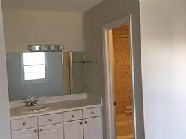   $1,395/mo3 Bd2.5 Ba1,517 Sqft  6429 New Market Way, Raleigh,  in Raleigh, NC (Photo 5 of 12)