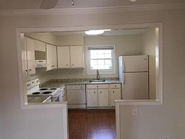   $1,395/mo3 Bd2.5 Ba1,517 Sqft  6429 New Market Way, Raleigh,  in Raleigh, NC (Photo 6 of 12)