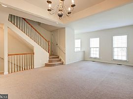 5373 Crimson Sky Ct, Centreville, Va  in Centreville, VA (Photo 8 of 12)