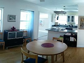 Charming 3 Bedroom Home in Atlanta in Atlanta, GA (Photo 3 of 9)