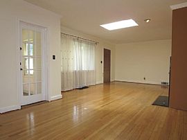 Charming 3 Bedroom Home in Atlanta in Atlanta, GA (Photo 5 of 9)