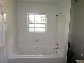 Charming 3 Bedroom Home in Atlanta in Atlanta, GA (Photo 7 of 9)