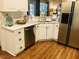 Charming 3 Bedroom Home in Marietta in Marietta, GA (Photo 4 of 8)