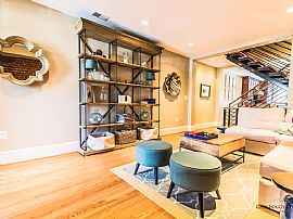 A Contemporary Home in a Wonderful Location in Washington, DC (Photo 4 of 8)