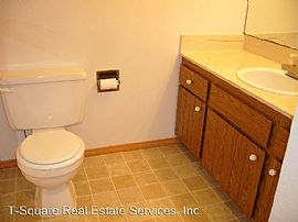   $1,550/mo2 Bd1 Ba990 Sqft  9523 Ne 180th St Apt A202, Bothell in Bothell, WA (Photo 10 of 12)