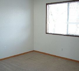   $1,550/mo2 Bd1 Ba990 Sqft  9523 Ne 180th St Apt A202, Bothell in Bothell, WA (Photo 6 of 12)