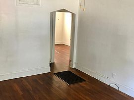   $1000mo1 Bd1 Ba550 Sqft  1705 Fontainebleau Cres Apt 4, Norfo in Norfolk, VA (Photo 2 of 5)