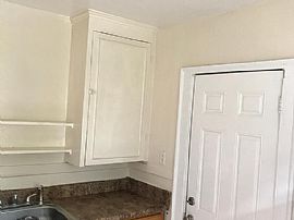   $1000mo1 Bd1 Ba550 Sqft  1705 Fontainebleau Cres Apt 4, Norfo in Norfolk, VA (Photo 3 of 5)