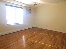   $1,800/mo2 Bd1.5 Ba900 Sqft  1838 W 13th St Apt 3a, Brooklyn, in Brooklyn, NY (Photo 4 of 9)