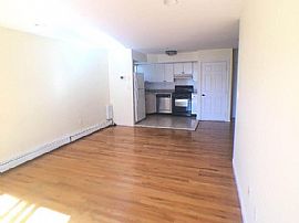   $1,800/mo2 Bd1.5 Ba900 Sqft  1838 W 13th St Apt 3a, Brooklyn, in Brooklyn, NY (Photo 7 of 9)