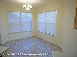   $1,595/mo3 Bd2.5 Ba2,279 Sqft  1305 Sheltie Ln, Round Rock, T in Round Rock, TX (Photo 8 of 12)