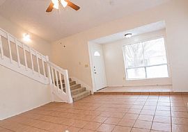 Beautiful House For Rent in Houston, TX (Photo 2 of 12)