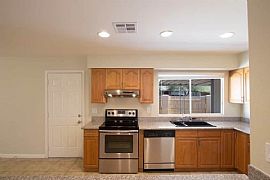 3829 W Acapulco Ln, Phoenix, Az 85053 in Phoenix, AZ (Photo 4 of 6)