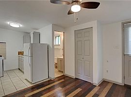 Condo For Rent in Austin, TX (Photo 7 of 11)