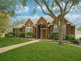 Single Family Home For Rent  in Houston, TX