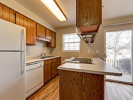 1885 Terry St Apt 13, Longmont, Co  in Longmont, CO (Photo 4 of 11)