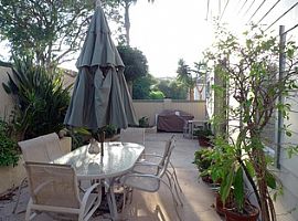 Bright and Cheery Town-Home!  in Redondo Beach, CA (Photo 4 of 9)