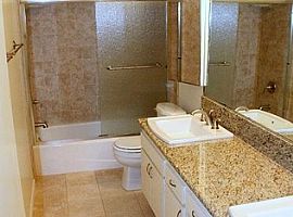 Beautiful Large 2 Bedroom Townhouse   in Redondo Beach, CA (Photo 6 of 9)