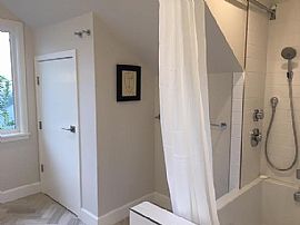   $1,500/mo1 Bd1 Ba700 Sqft  104 Belvedere Dr, Mill Valley, Ca  in Mill Valley, CA (Photo 10 of 12)